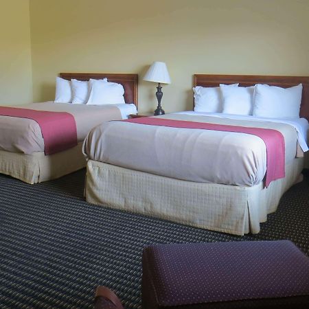 Travelodge By Wyndham Stratton ภายนอก รูปภาพ