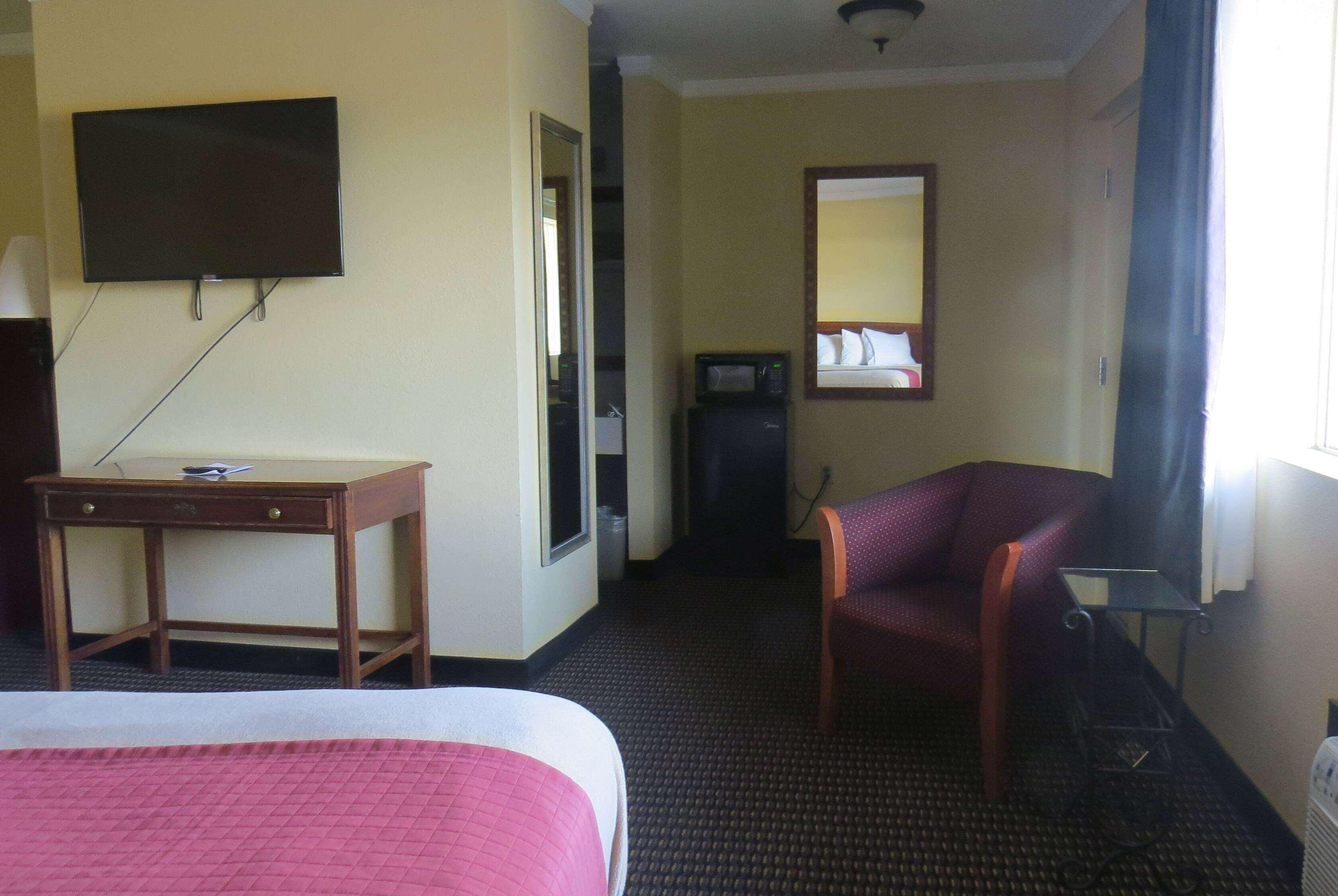 Travelodge By Wyndham Stratton ภายนอก รูปภาพ