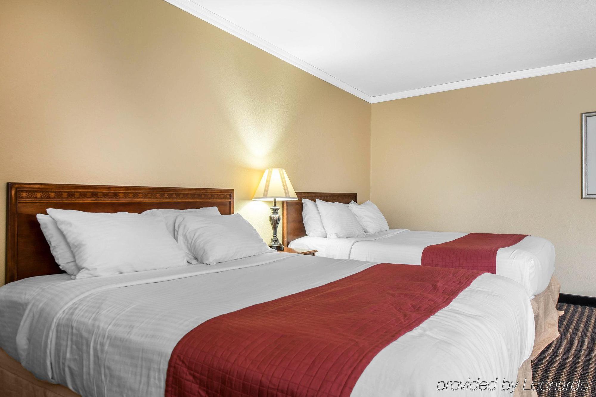 Travelodge By Wyndham Stratton ภายนอก รูปภาพ