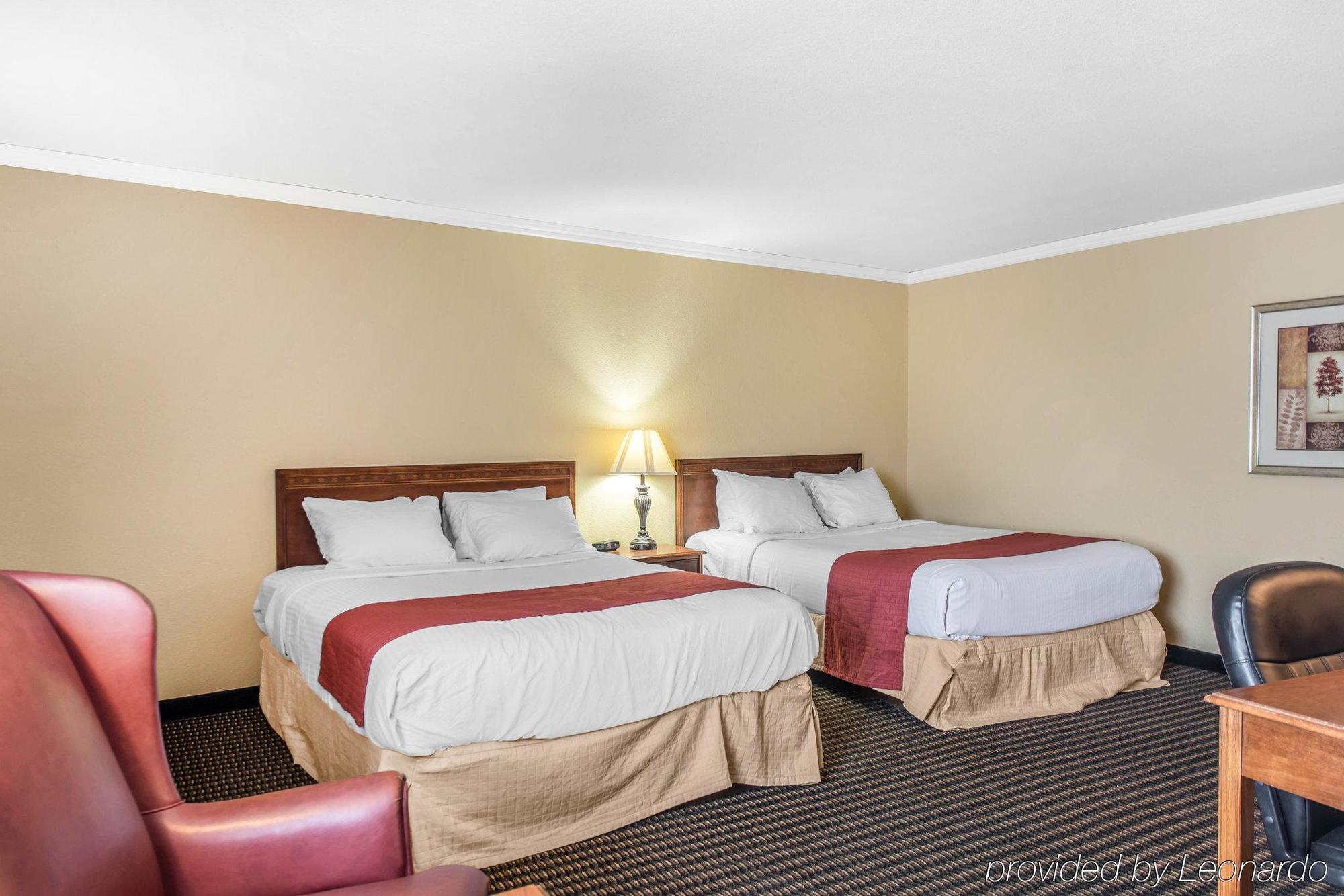 Travelodge By Wyndham Stratton ภายนอก รูปภาพ