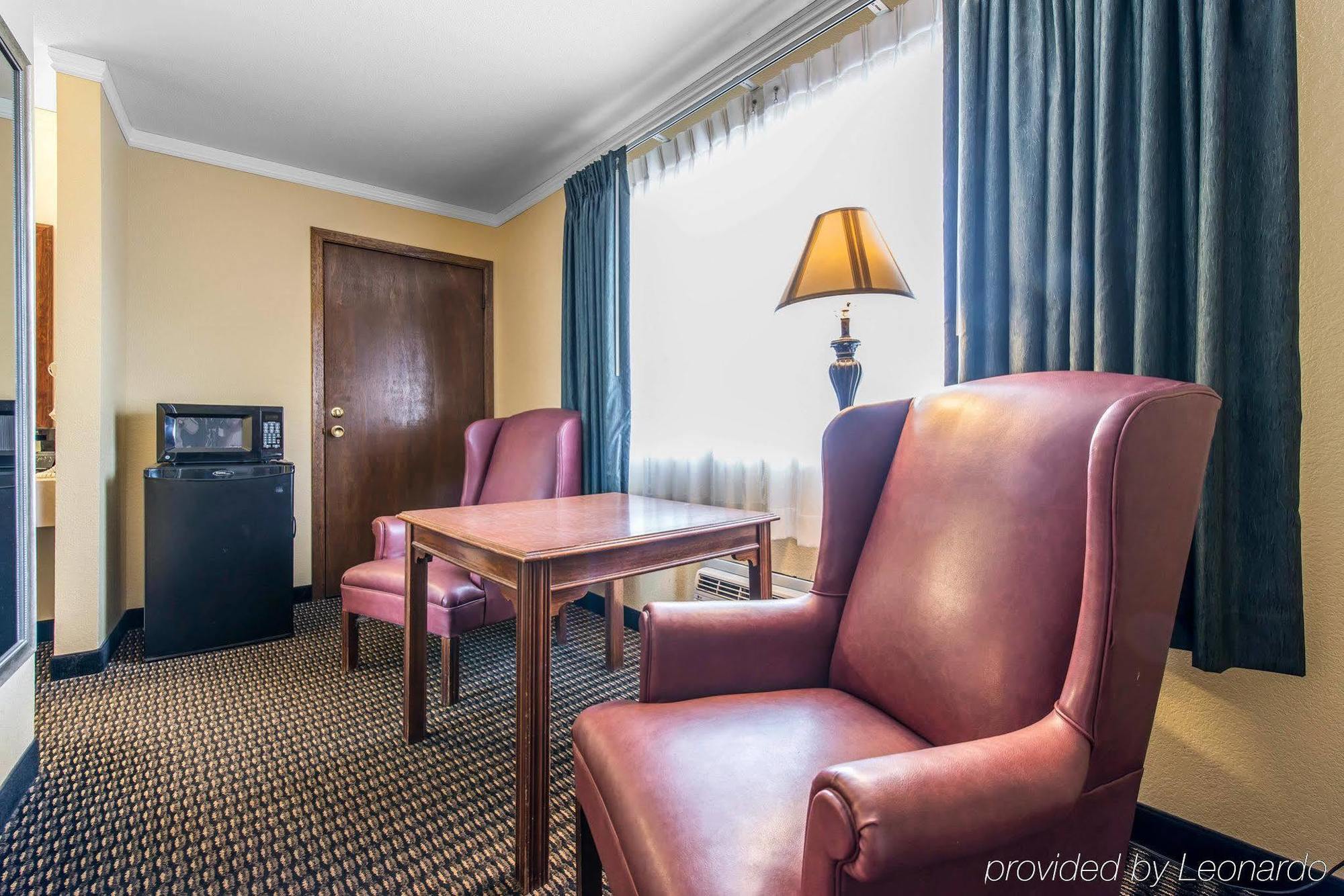Travelodge By Wyndham Stratton ภายนอก รูปภาพ