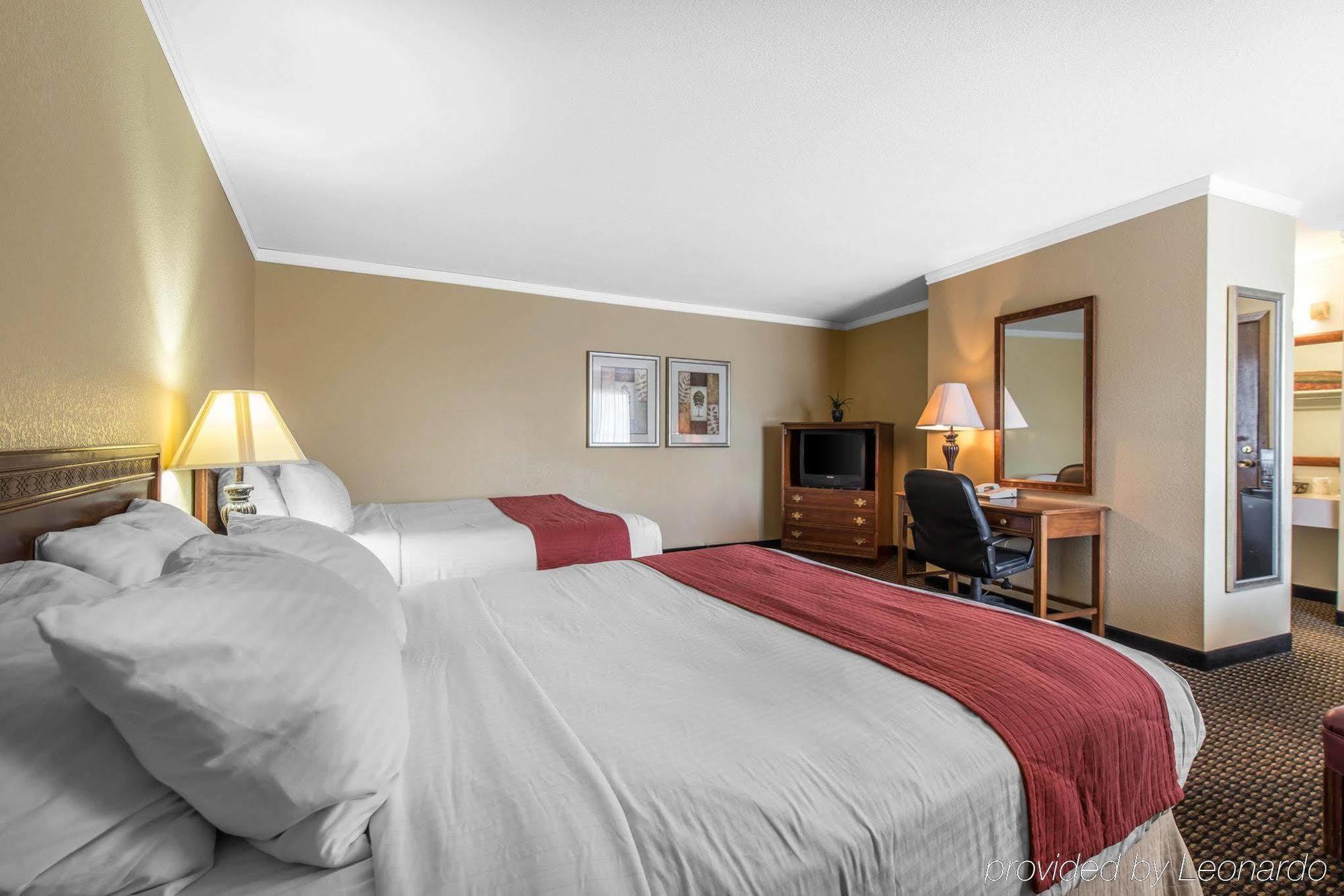 Travelodge By Wyndham Stratton ภายนอก รูปภาพ